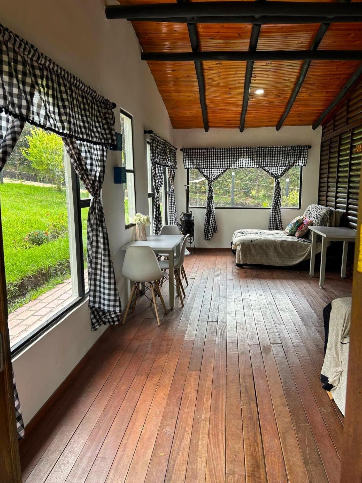 木屋 Hermosa De Campo Selah Tabio
